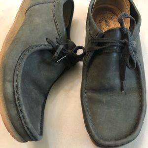 clarks wallabee run black